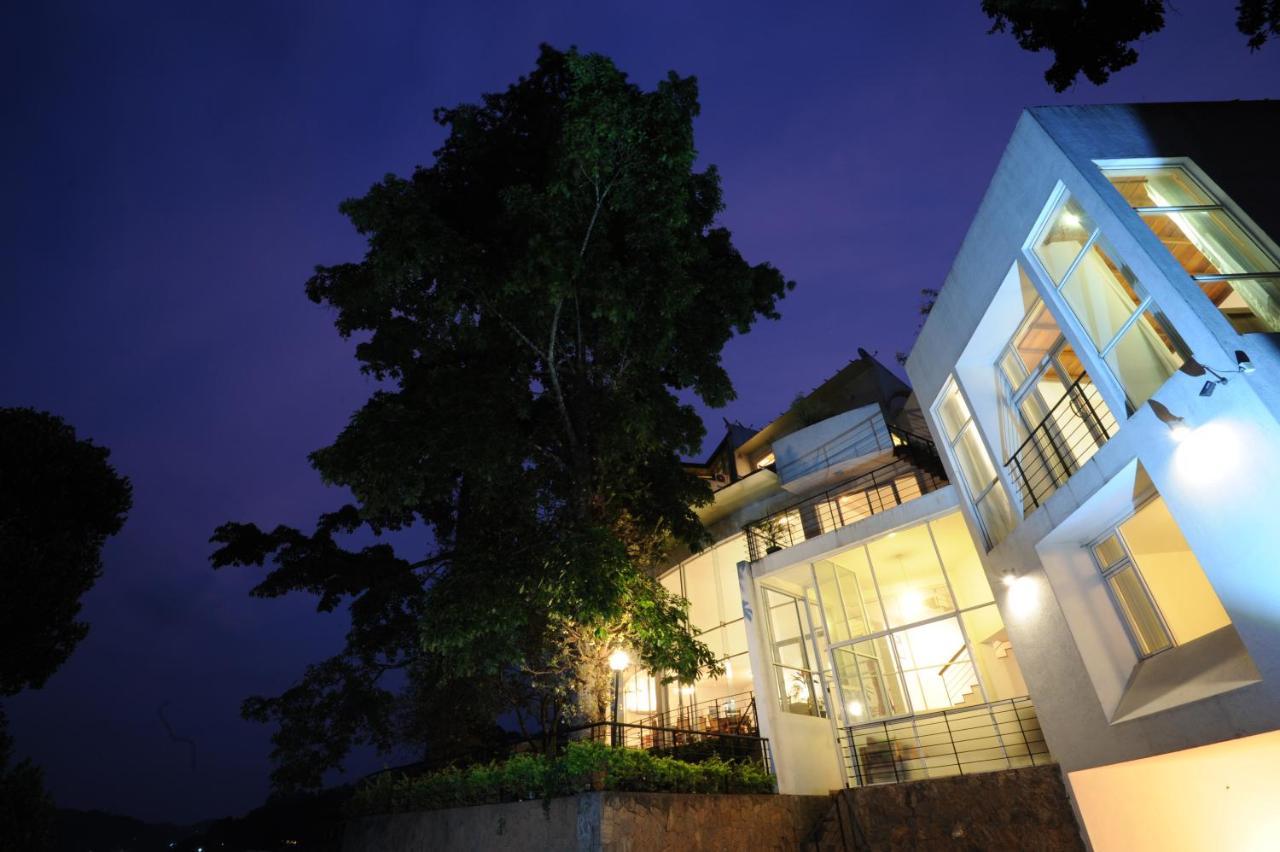 โรงแรมซี แคนดี้ ภายนอก รูปภาพ